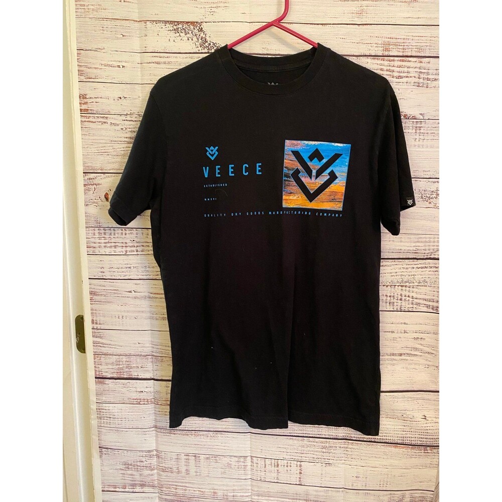 Veece Men's Black T-shirt